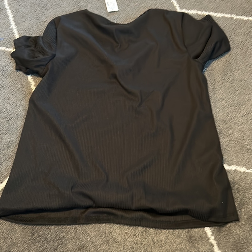 NWT Black V-Neck Ribbed Top - Picture 6 of 6